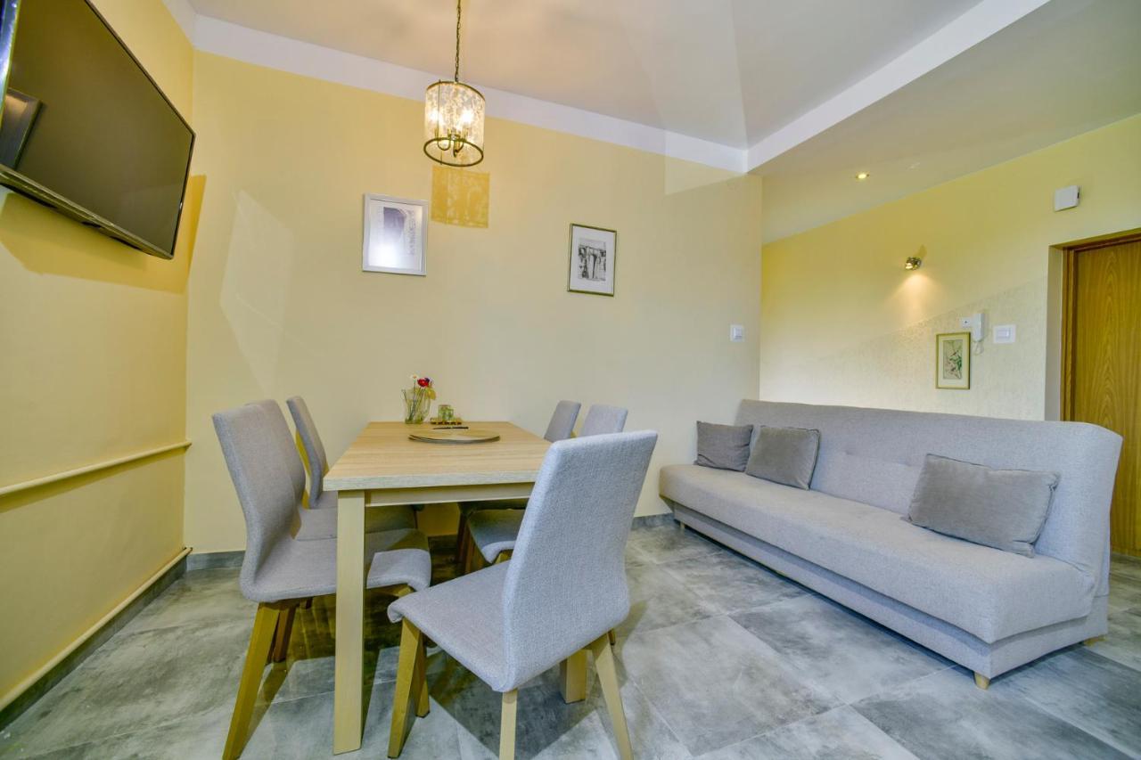 Apartament U Ewy W Kolobrzegu Podczele - 2 Sypialnie 50M2, Wifi I Darmowy Parking! Exteriör bild