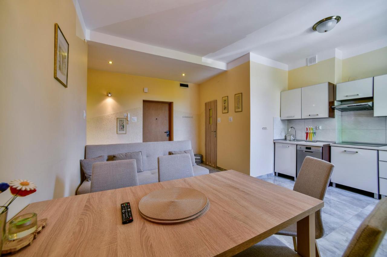 Apartament U Ewy W Kolobrzegu Podczele - 2 Sypialnie 50M2, Wifi I Darmowy Parking! Exteriör bild