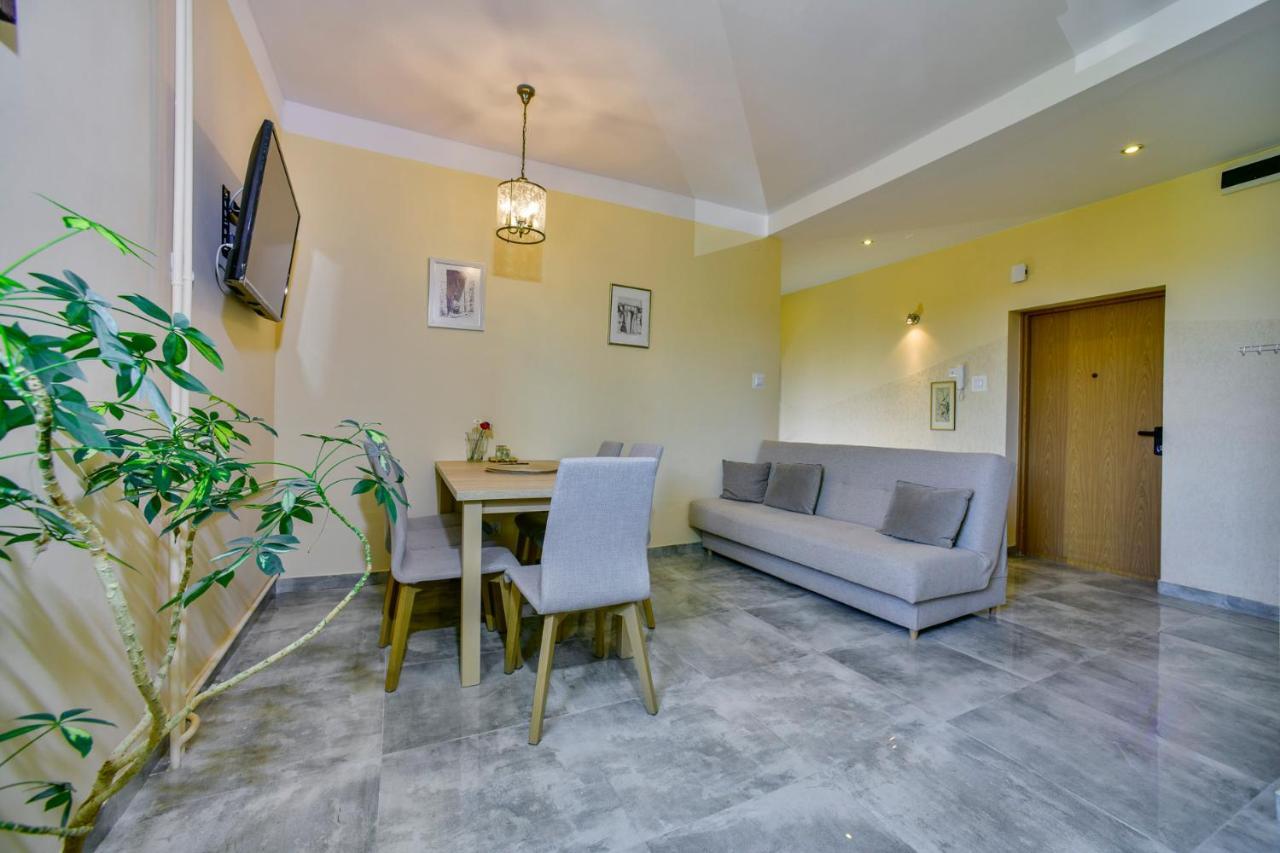 Apartament U Ewy W Kolobrzegu Podczele - 2 Sypialnie 50M2, Wifi I Darmowy Parking! Exteriör bild