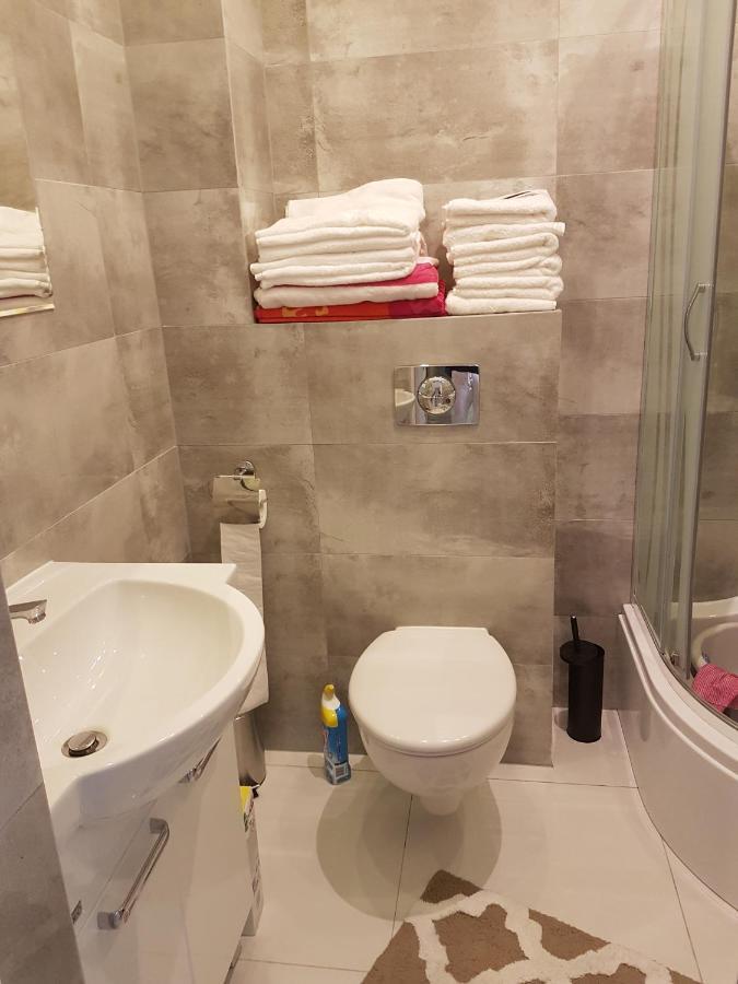 Apartament U Ewy W Kolobrzegu Podczele - 2 Sypialnie 50M2, Wifi I Darmowy Parking! Exteriör bild